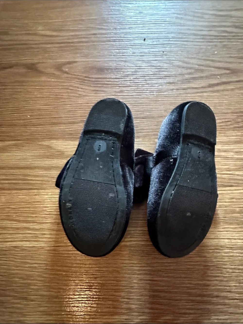 Old Navy Black Velvet Bow Ballet Flats for Kids